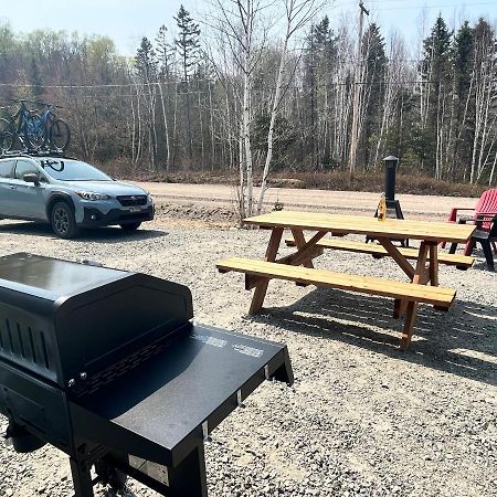 Appartement Mont Edouard, Hebergement Paisible A La Montagne LʼAnse-Saint-Jean Exteriör bild